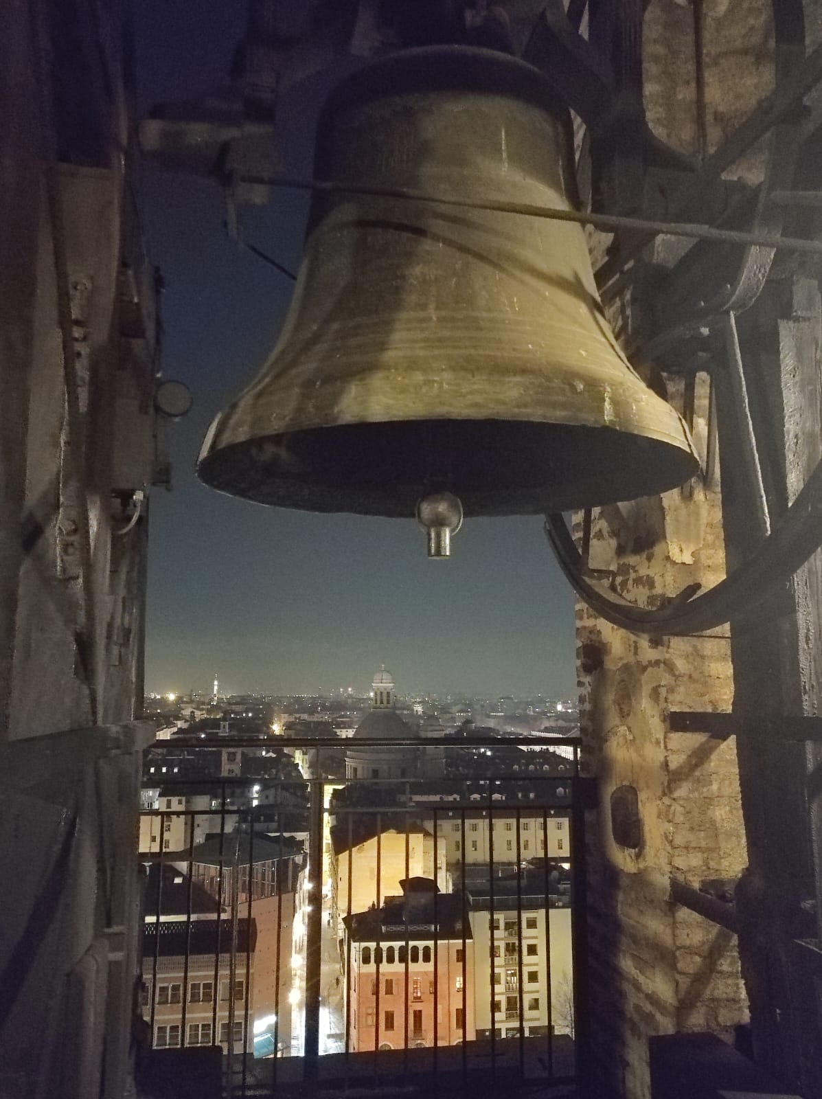 TORINO NOIR CAMPANILE DUOMO TORINO SOMEWHERETOUR 32